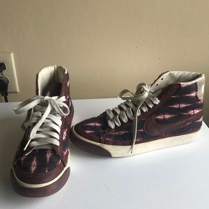 Aztec print high top Blazer Nikes